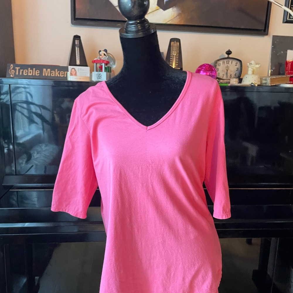 Neon Buddha Pink V-Neck Relaxed Tee Size 1x